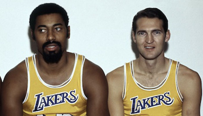 Wilt Chamberlain et Jerry West sous le maillot des Los Angeles Lakers