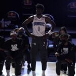 NBA – 1er joueur à ne pas s’agenouiller, Jonathan Isaac se justifie, Fournier réagit