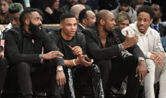 NBA – « J’ai lu 10 lignes du manuel, c’est accablant » : une star se lâche sur la reprise ! James Harden, Russell Westbrook, Serge Ibaka et DeMar DeRozan lors du All-Star Game NBA 2018