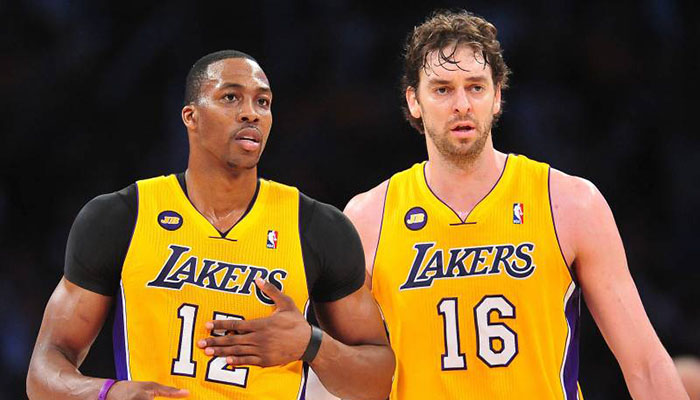 Dwight Howard et Pau Gasol sous le maillot des Lakers