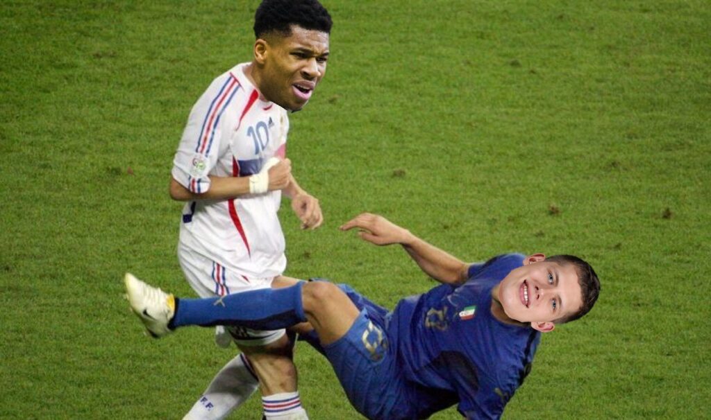Giannis met un coup de tête