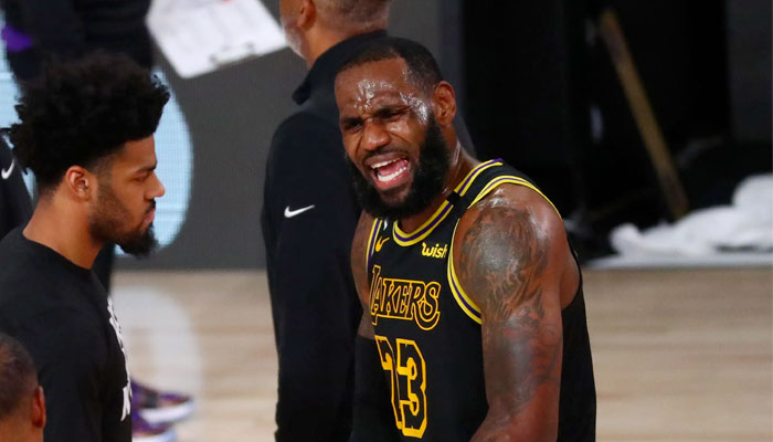 LeBron violemment trollé à cause de sa coupe de cheveux