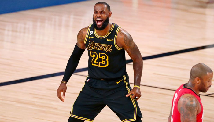 LeBron James célèbre contre les Rockets NBA