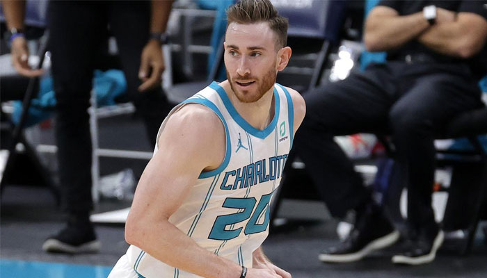 Gordon Hayward tout sourire depuis son arrivée chez les Hornets