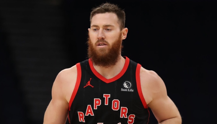 Le pivot NBA australien, Aron Baynes, ici sous le maillot des Toronto Raptors
