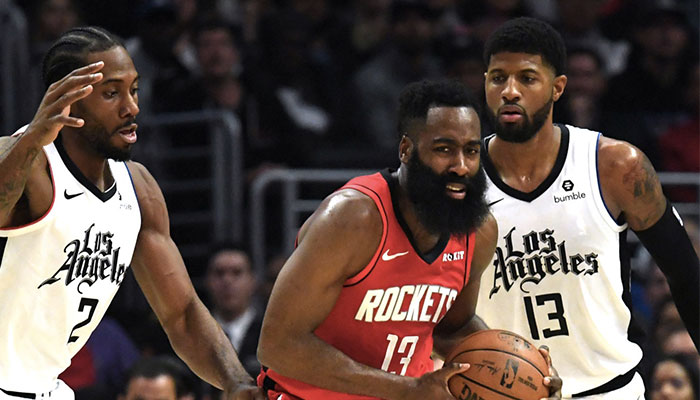 Les superstars NBA Kawhi Leonard, James Harden et Paul George lors d’un match entre les Los Angeles Clippers et les Houston Rockets