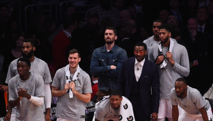 Les stars NBA Victor Oladipo, Andre Drummond, Goran Dragic, Bradley Beal, Kevin Love, John Wall, LaMarcus Aldridge, Anthony Davis et Kemba Walker à l'occasion du All-Star Game 2018