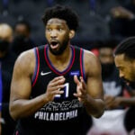 NBA – En feu, Joel Embiid tape son career-high et rejoint Wilt Chamberlain !