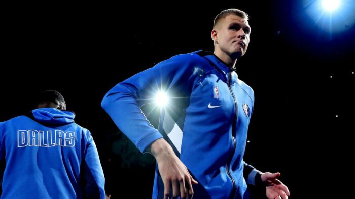 Kristaps Porzingis aux Mavericks