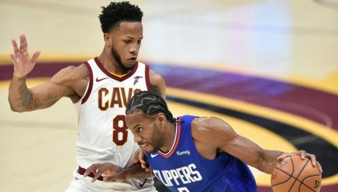 Lamar Stevens et Kawhi Leonard