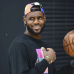 NBA – LeBron affiché dans une fête avec Drake 2 jours avant le play-in… et ça fait jaser