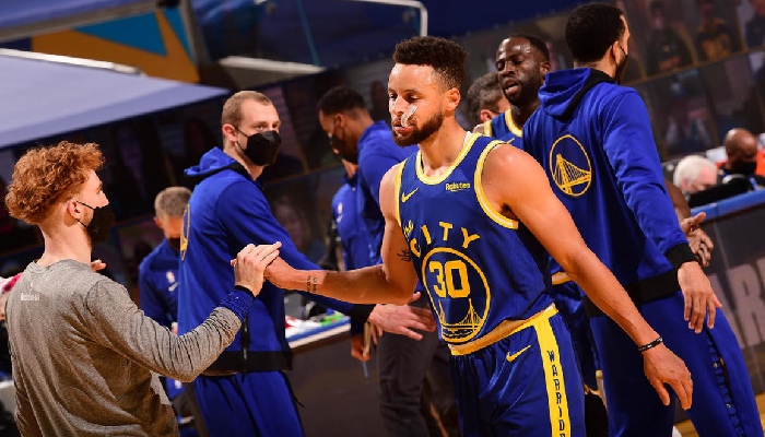 Stephen Curry manque cruellement aux Warriors depuis sa blessure