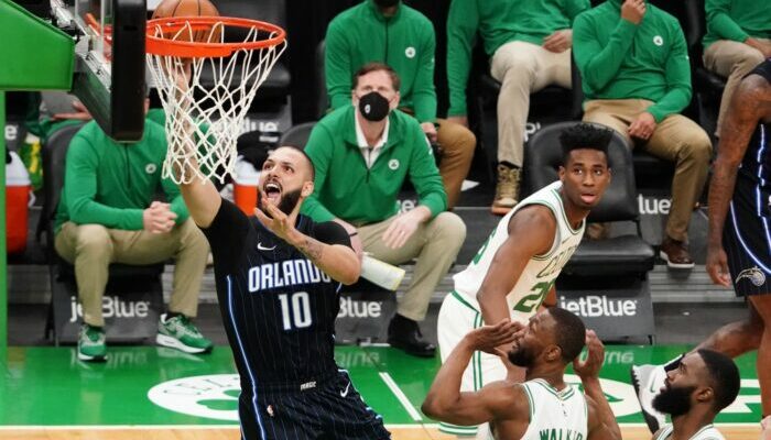 Evan Fournier face aux Celtics