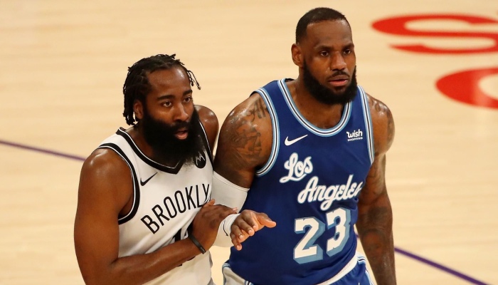 La superstar NBA des Brooklyn Nets, James Harden, en duel avec celle des Los Angeles Lakers, LeBron James