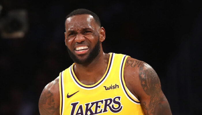 LeBron James se voit à nouveau critiqué par Skip Bayless.