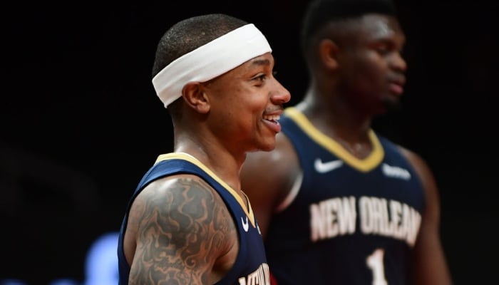 Le meneur NBA des New Orleans Pelicans, Isaiah Thomas, tout sourire lors d'une rencontre face aux Atlanta Hawks