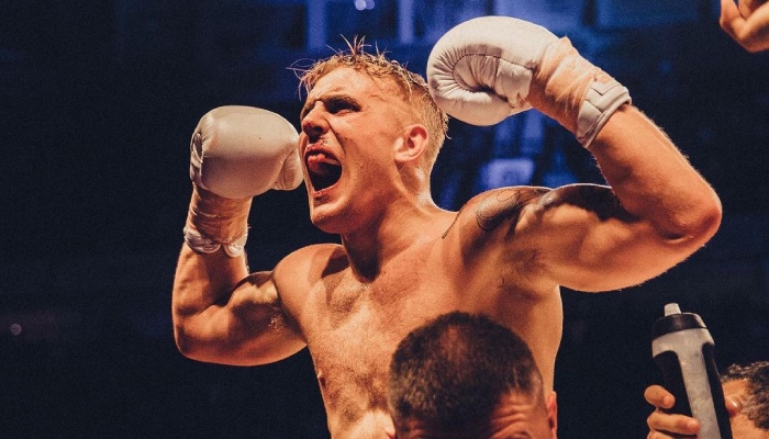 L'influenceur américain Jake Paul, ici sur le ring après sa victoire face au YouTubeur Deji, fait désormais partie des 3 boxeurs les mieux payés sur l'année 2021