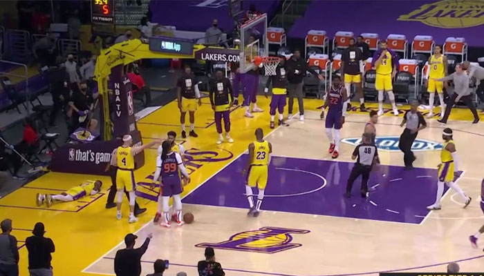 Grosses tensions entre Lakers et Suns, une éjection au final ! NBA