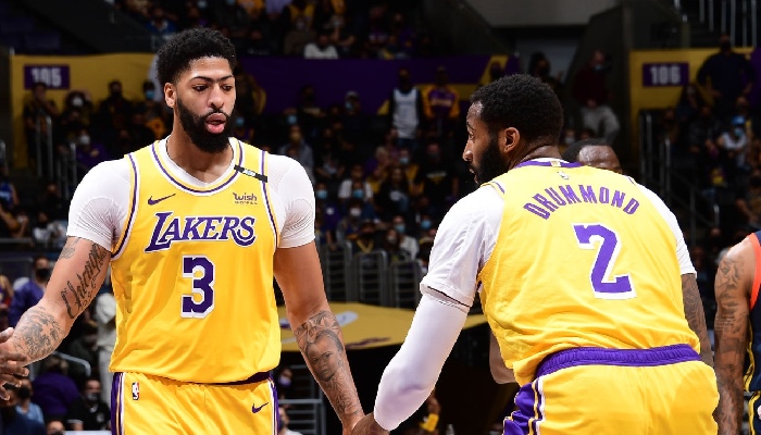 La superstar NBA des Los Angeles Lakers, Anthony Davis, est venu au secours de son coéquipier, le pivot Andre Drummond, après son match fantomatique face aux Golden State Warriors