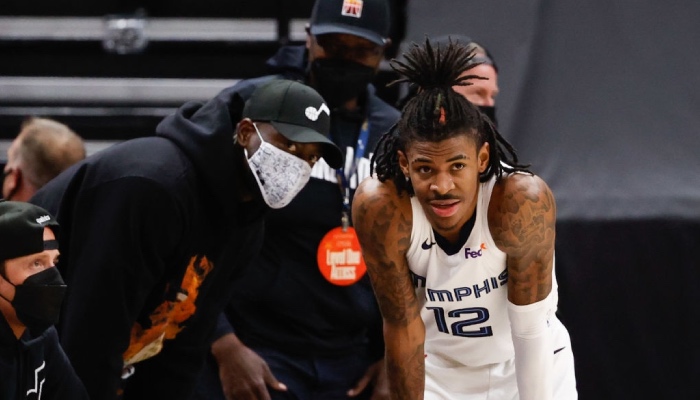 La jeune star NBA des Memphis Grizzlies, Ja Morant, a vu sa famille subir un traitement choquant de la part de certains fans du Utah Jazz, à l'occasion du Game 2 de la série de premier tour des playoffs 2021 entre les deux équipes