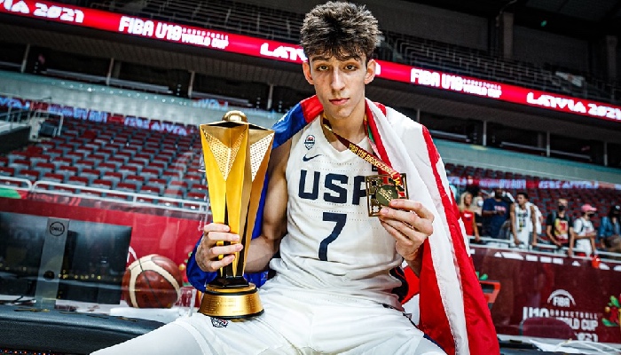 Chet Holmgren avec son titre de Champion du Monde U19