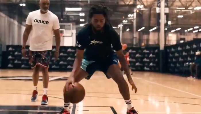 J. Cole en plein entrainement avec Talen Horton-Tucker