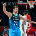 NBA/JO – Luka Doncic lâche une performance légendaire dès son premier match !