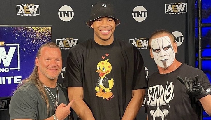 Giannis Antetokounmpo avec Sting et Chris Jericho