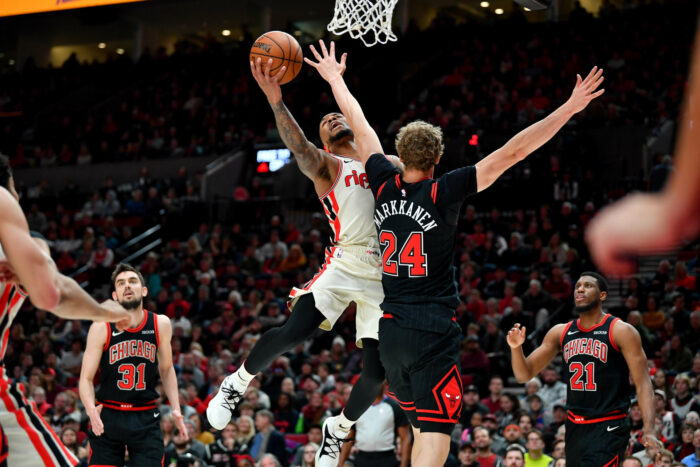 Damian Lillard face aux Bulls de Lauri Markkanen