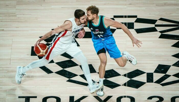 Nando De Colo face à la Slovénie