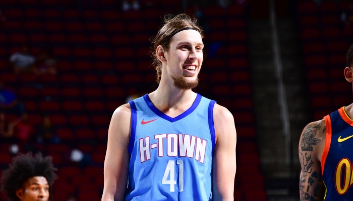 L'intérieur NBA des Detroit Pistons, Kelly Olynyk, ici sous les couleurs des Houston Rockets