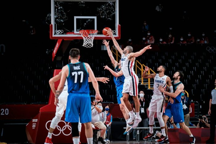 Nicolas Batum contre mythique pour la gagne