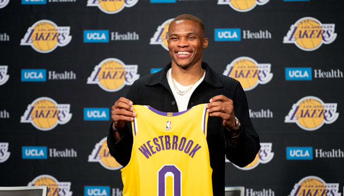 Russell Westbrook présenté pour la première fois avec les Lakers NBA