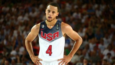 NBA/JO – Steph Curry réagit au massacre des Américains !