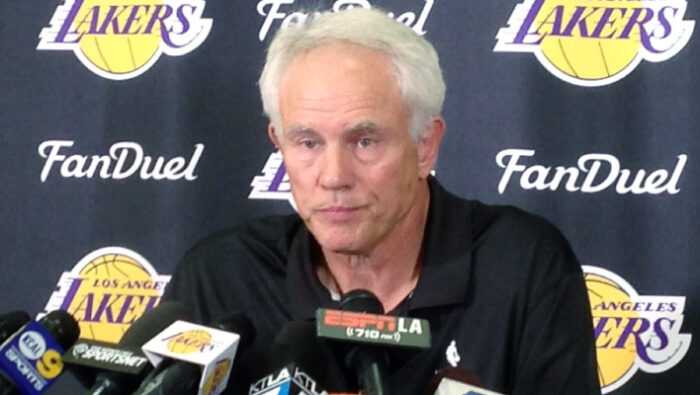 NBA Mitch Kupchak comme GM des Lakers