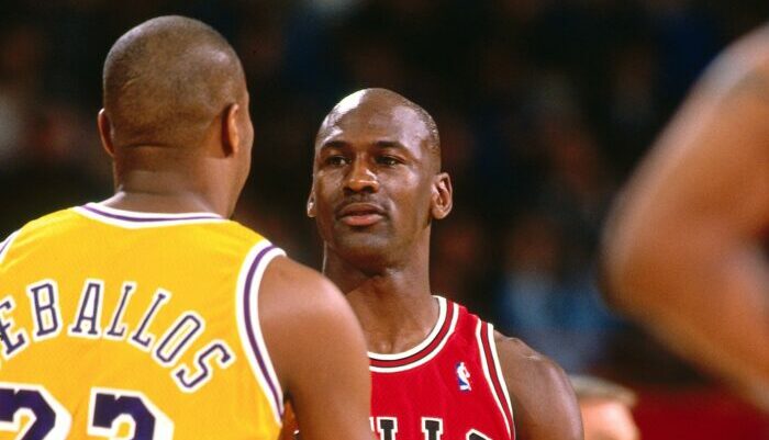 Cedric Ceballos et Michael Jordan