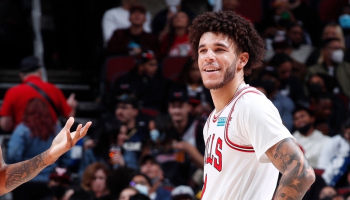 Le meneur NBA des Chicago Bulls, Lonzo Ball, a signé un exploit impressionnant et inédit dans l'histoire de la ligue