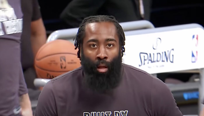 La star NBA James Harden, ici à l'échauffement avant un match des Brooklyn Nets