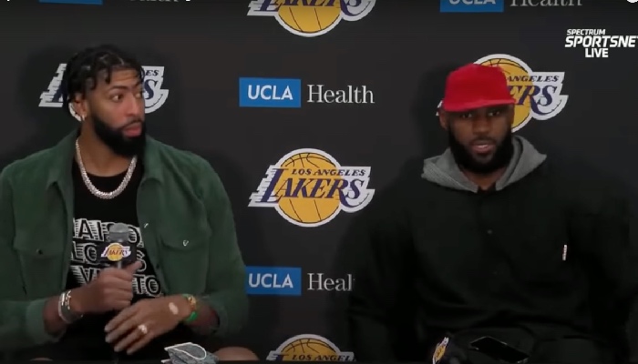 LeBron James et Anthony Davis en conférence de presse