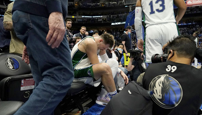 Luka Doncic sort sur blessure à la dernière minute, les nouvelles inquiétantes d'un coéquipier ! NBA