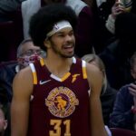 NBA – Jarrett Allen en course pour une première all-time, que même Shaq et Wilt n’ont pas réussie !