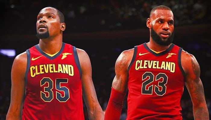 Les superstars NBA Kevin Durant et LeBron James sous les couleurs des Cleveland Cavaliers