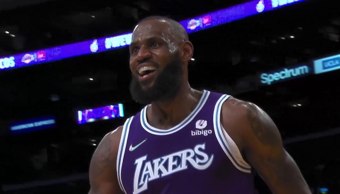 La superstar NBA des Los Angeles Lakers, LeBron James, a reçu un bien joli cadeau de luxe de la part d'un de ses stoppeurs attitrés