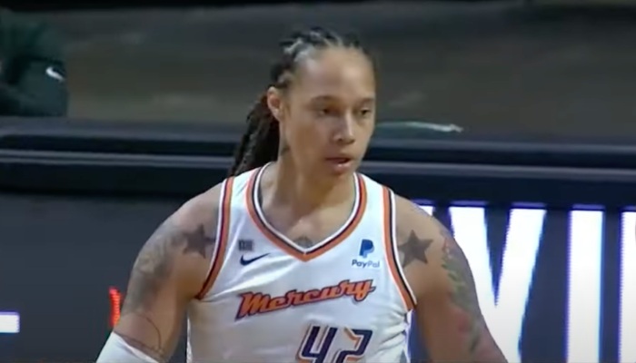 La superstar WNBA du Phoenix Mercury, Brittney Griner, vient de voir sa situation en Russie grandement évoluer ces dernières heures