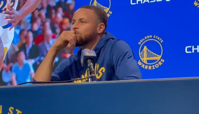 Steph Curry en conférence de presse