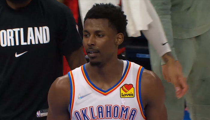 Le Français Jaylen Hoard détruit tout au Thunder et imite le Shaq !