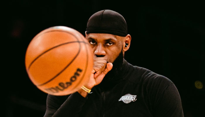 LeBron James aura son maillot retiré aux Lakers • Basket USA