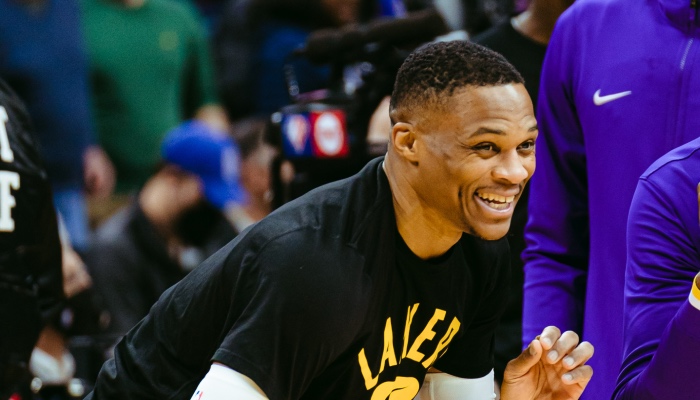 La superstar NBA des Los Angeles Lakers, Russell Westbrook, a débarqué avec un look folklorique au MET Gala 2022