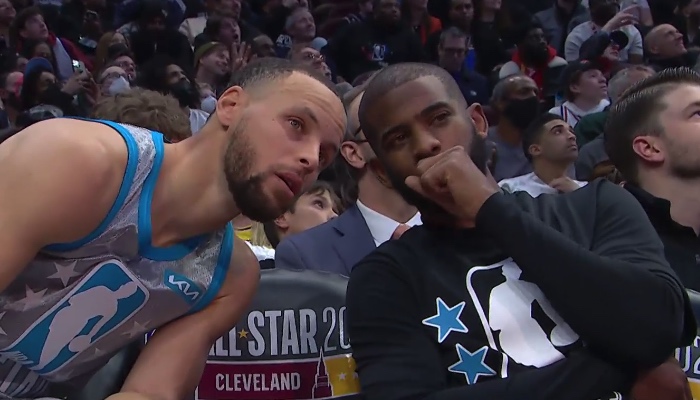 Les superstars NBA Stephen Curry et Chris Paul, ici lors du All-Star Game 2022, font partie de celles qui ont réagi à la tuerie ayant eu lieu à Uvalde, Texas