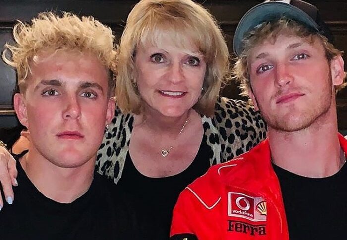 Jake Paul, Logan Paul et Pamela Stepnick